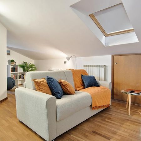5 Miglia Apartment La Mansarda A كولّينيو المظهر الخارجي الصورة