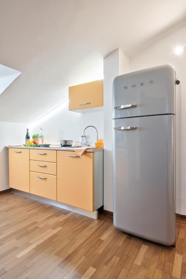 5 Miglia Apartment La Mansarda A كولّينيو المظهر الخارجي الصورة