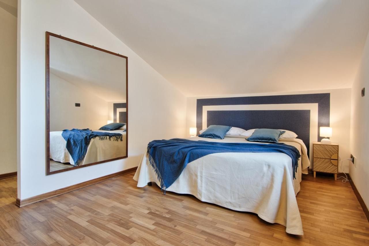 5 Miglia Apartment La Mansarda A كولّينيو المظهر الخارجي الصورة