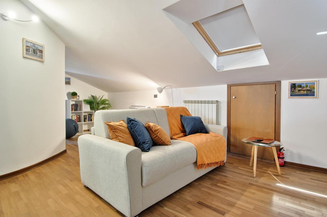 5 Miglia Apartment La Mansarda A كولّينيو المظهر الخارجي الصورة