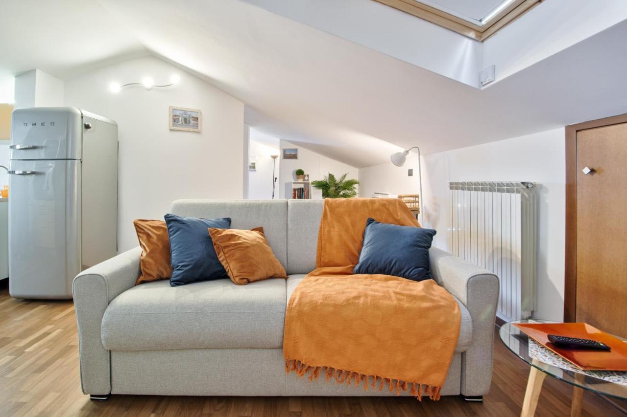 5 Miglia Apartment La Mansarda A كولّينيو المظهر الخارجي الصورة